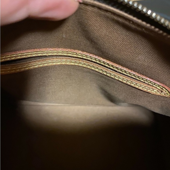 Authentic Louis Vuitton Monogram Alma
PM Bag in good condition all offers!!🥰 - Picture 13 of 16